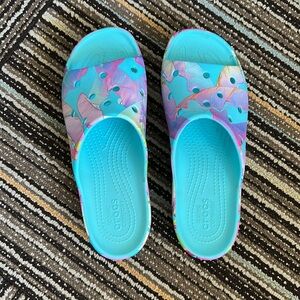Tie dye blue/pastel Crocs Slides - Size 8